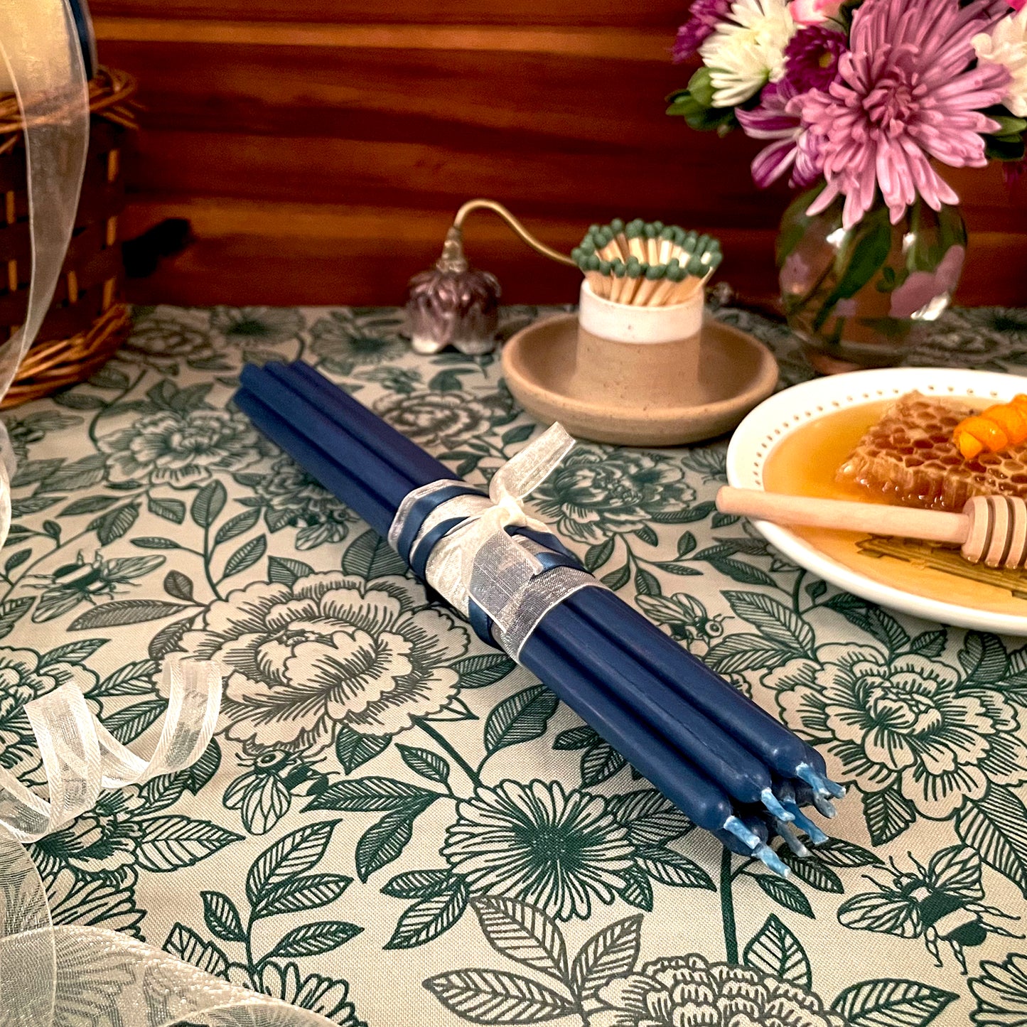 6 конусов синего пчелиного воска (тонкие 8 дюймов)