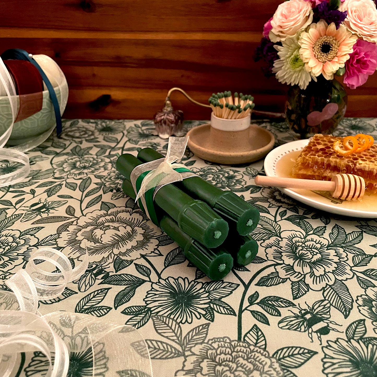 12 зеленых конусов пчелиного воска (толщиной 5 дюймов)