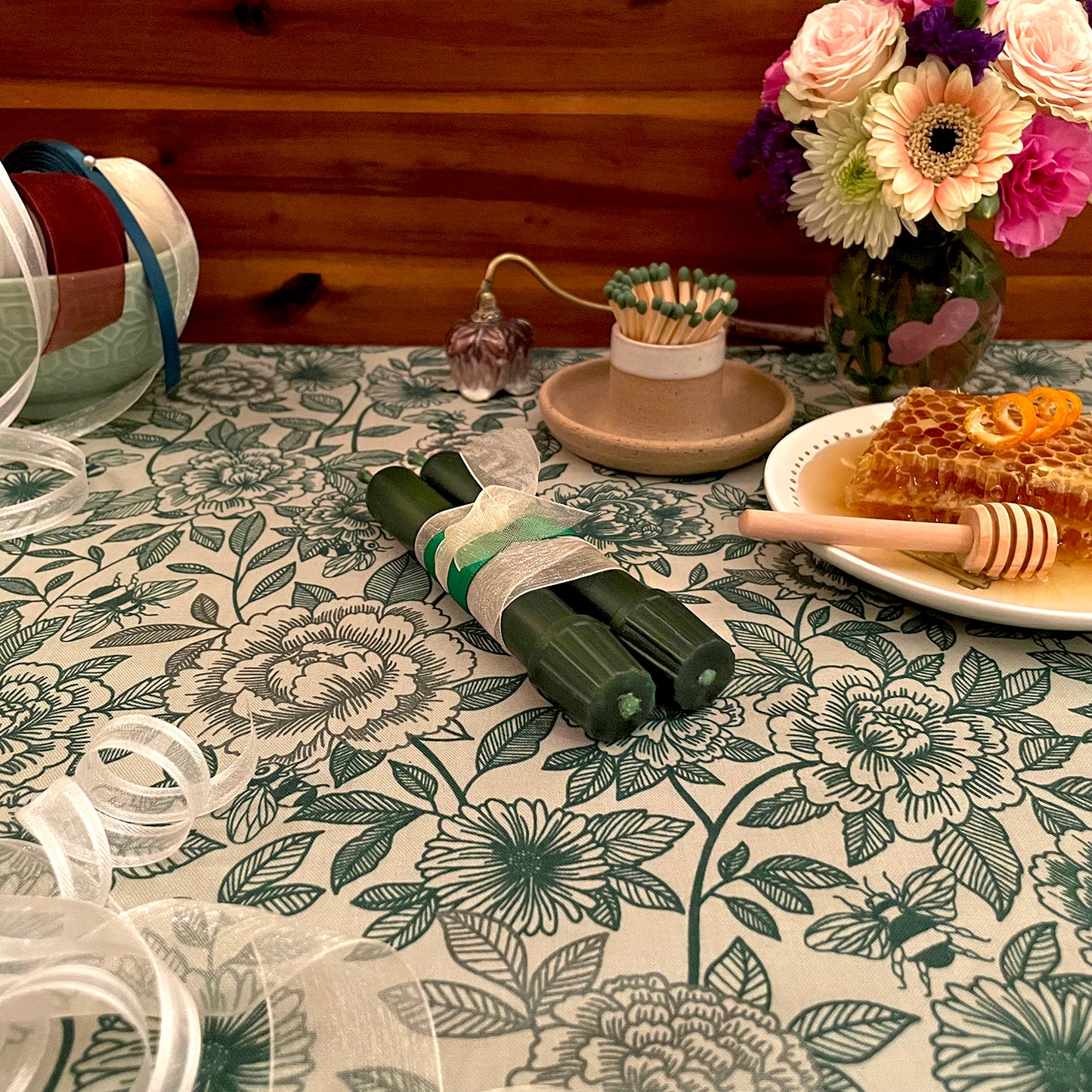 Синий конус из пчелиного воска (толщина 5 дюймов)