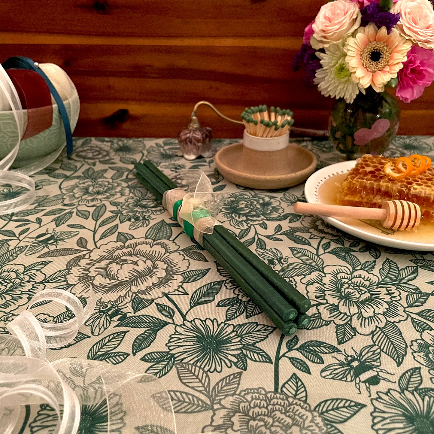 Синий конус из пчелиного воска (толщина 5 дюймов)