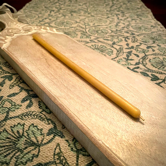 Golden Beeswax Taper (Thin 10in)