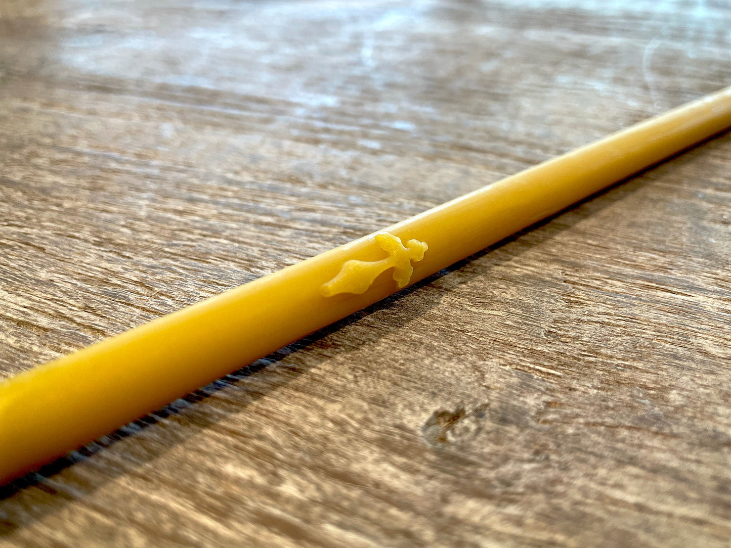 10 Memorial Beeswax Tapers (Thin 10in)