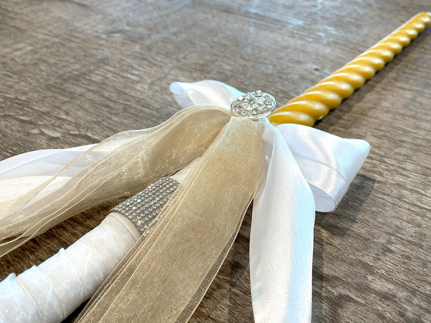 Роскошная свадебная коллекция в белом и золотом цветах — набор из двух штук (17 дюймов)